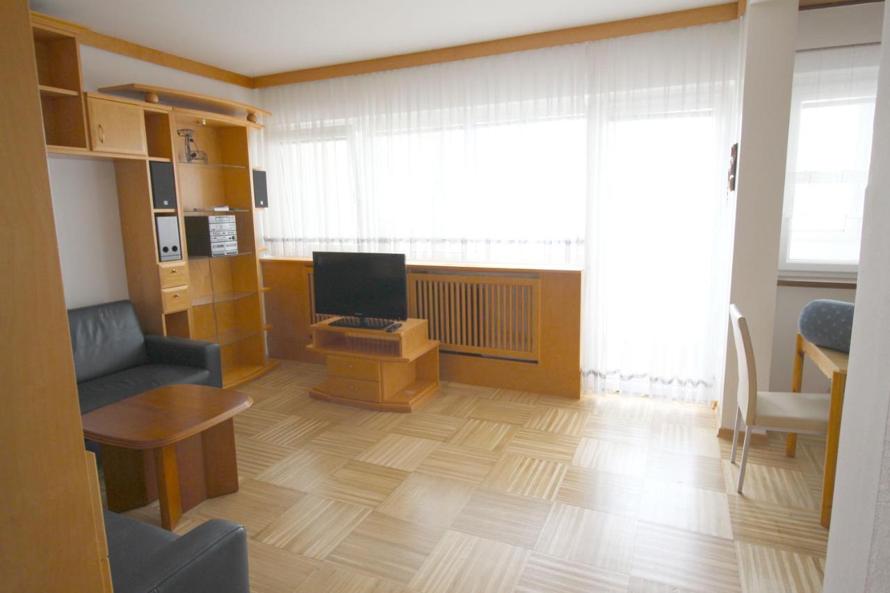 Geraeumige Ferienwohnung Im Zentrum Ζανκτ Πέλτεν Εξωτερικό φωτογραφία